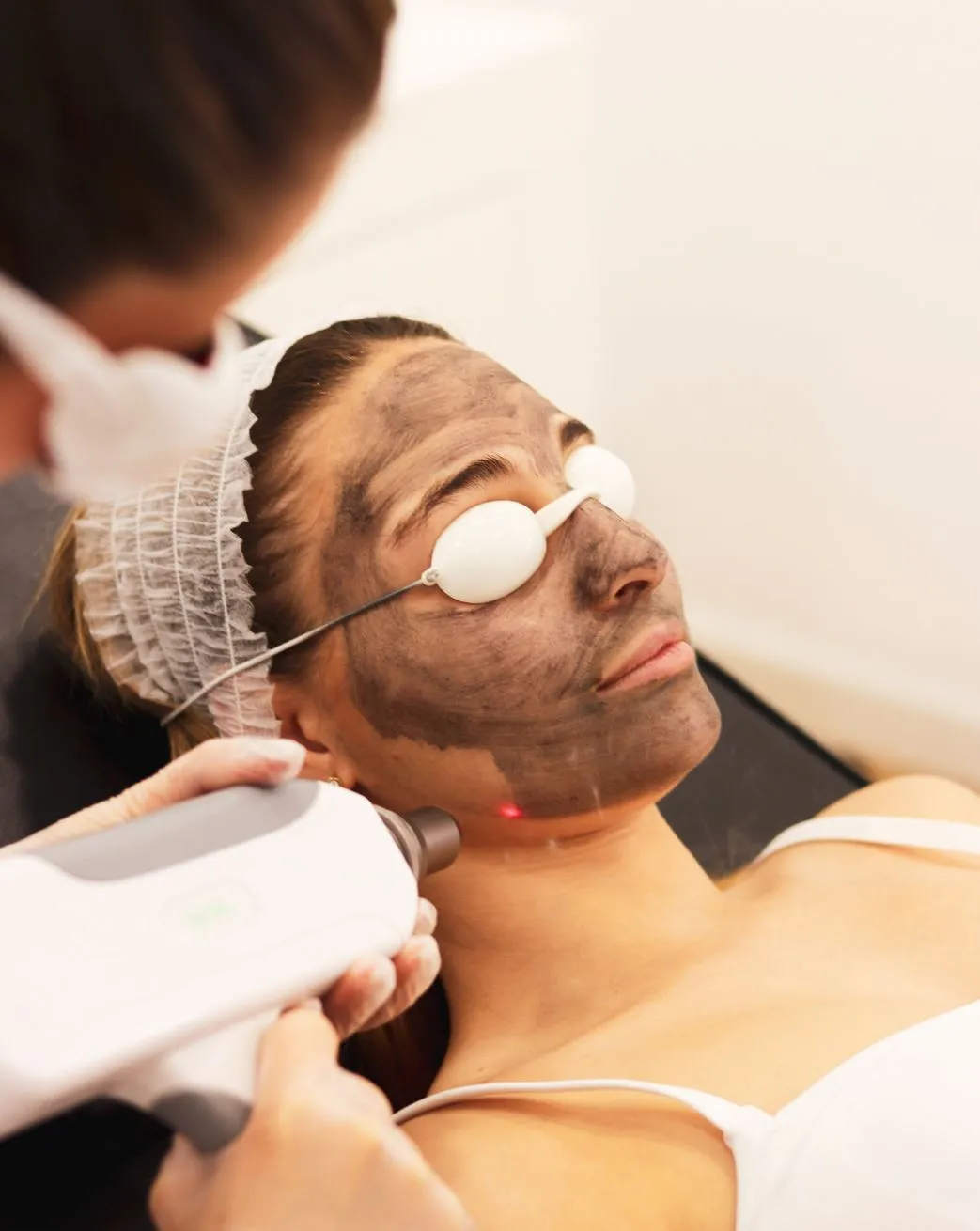 Cochrane SACN | How Long Does Carbon Peel Recovery Take? When Can You Wear Makeup Again